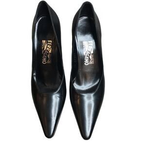 Salvatore Ferragamo Black Pointed Toe Leather Heels